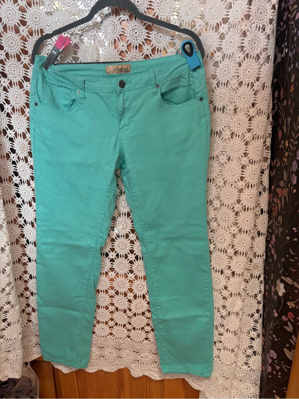 Hybrid & Company Mint Green Casual Pants